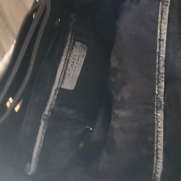 ***Authentic** Michael Kors - Picture 3 of 3